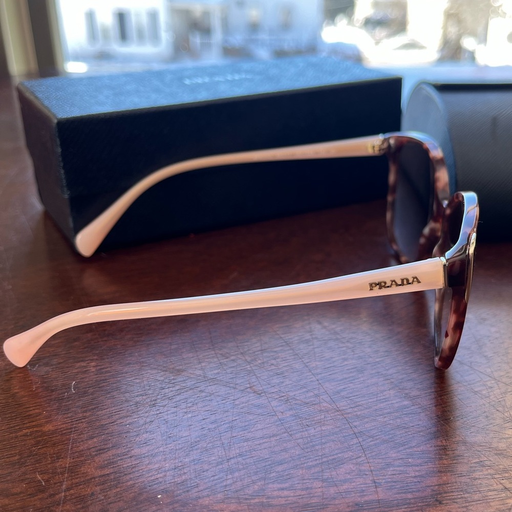 EUC Prada SPR010 square-frame sunglasses - Picture 8 of 8